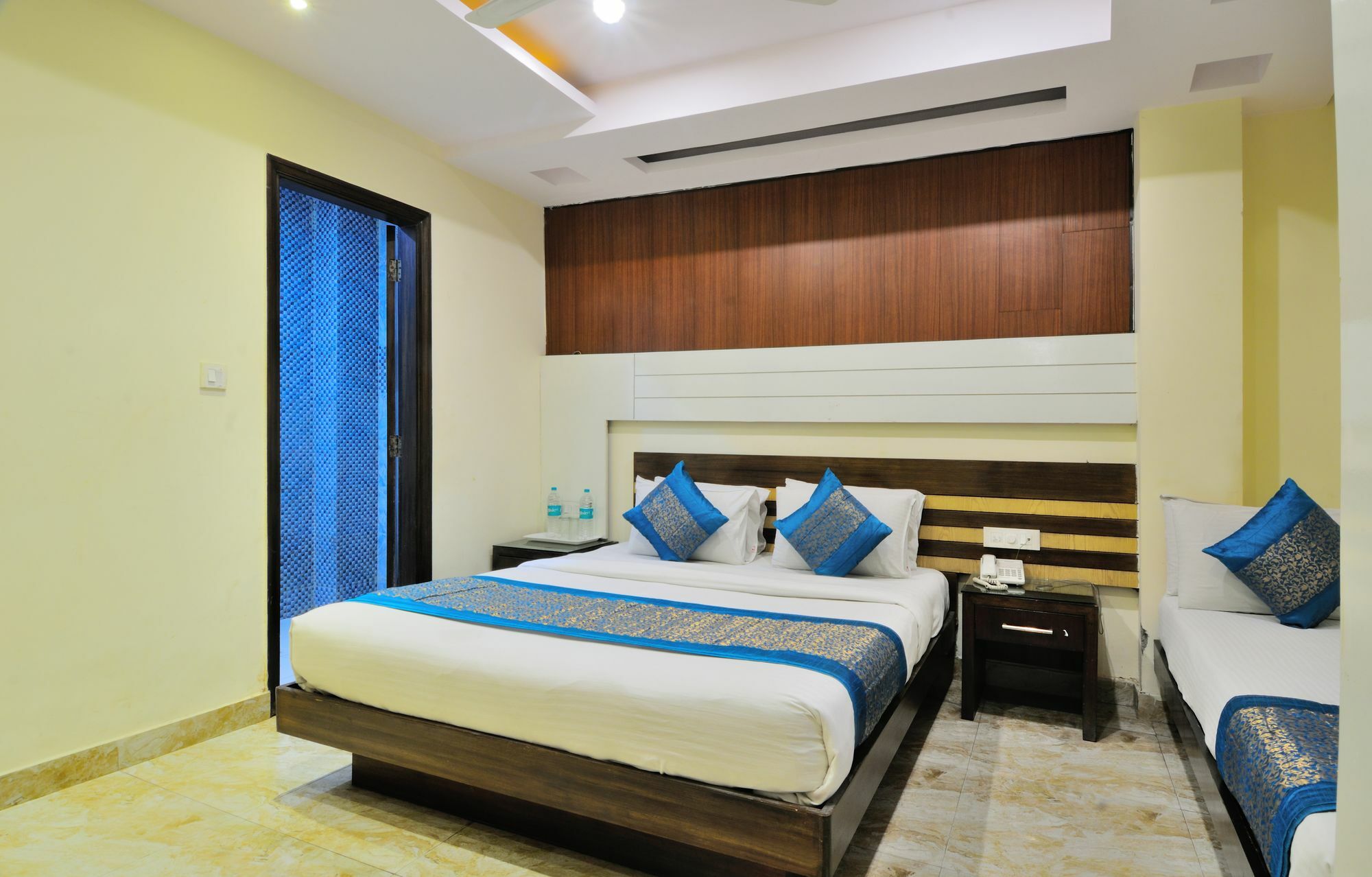Hotel Gold Star Inn Neu-Delhi Exterior foto